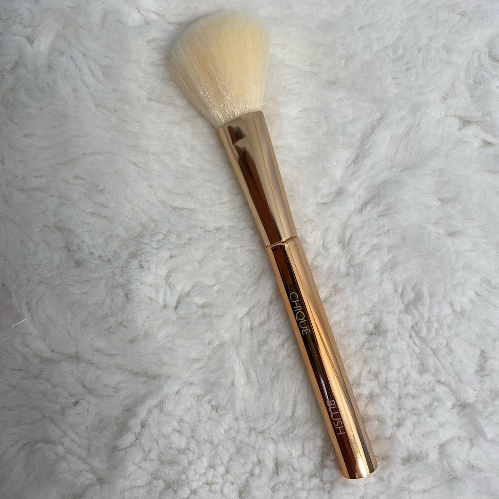 CHIQUE Gold Blush Brush